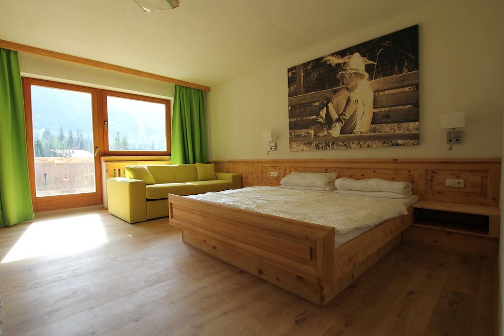 Hotel Family Alm Tirol Biberwier Δωμάτιο φωτογραφία